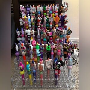 100 pens and acrylic pen stand